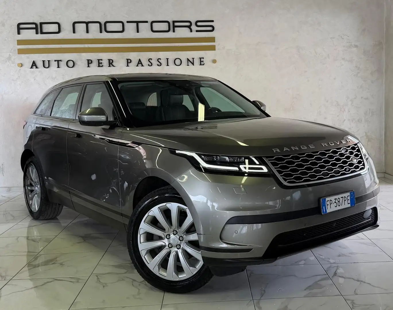 Land Rover Range Rover Velar Tetto+Pelle+Gancio traino+Meridian+Virtual - 1