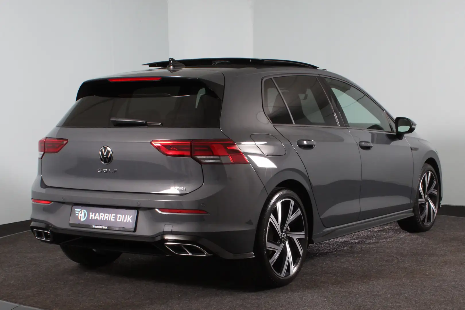 Volkswagen Golf 1.5 eTSI 150 PK 2x R-Line - DSG Automaat | Comfort Grey - 2