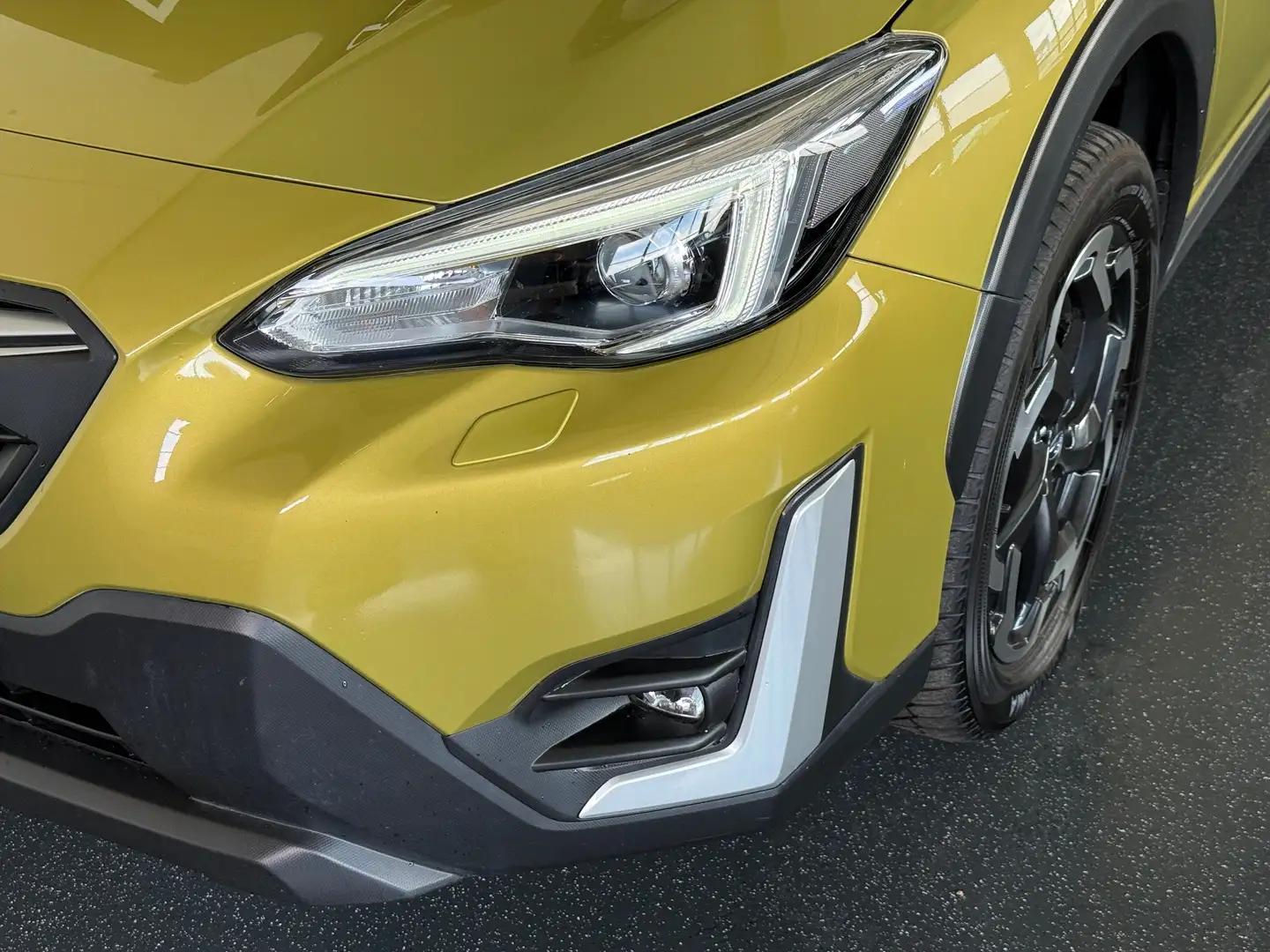Subaru XV 2,0 e-Boxer CVT Premium Allrad Aut. Sondermodell Zlatá - 2