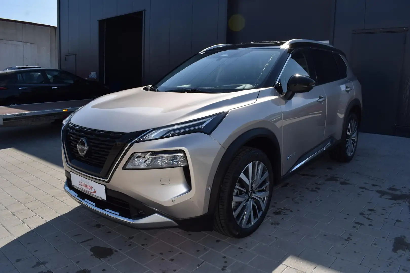Nissan X-Trail 1.5 VC-T ePower 4x4 Tekna+ Silber - 2