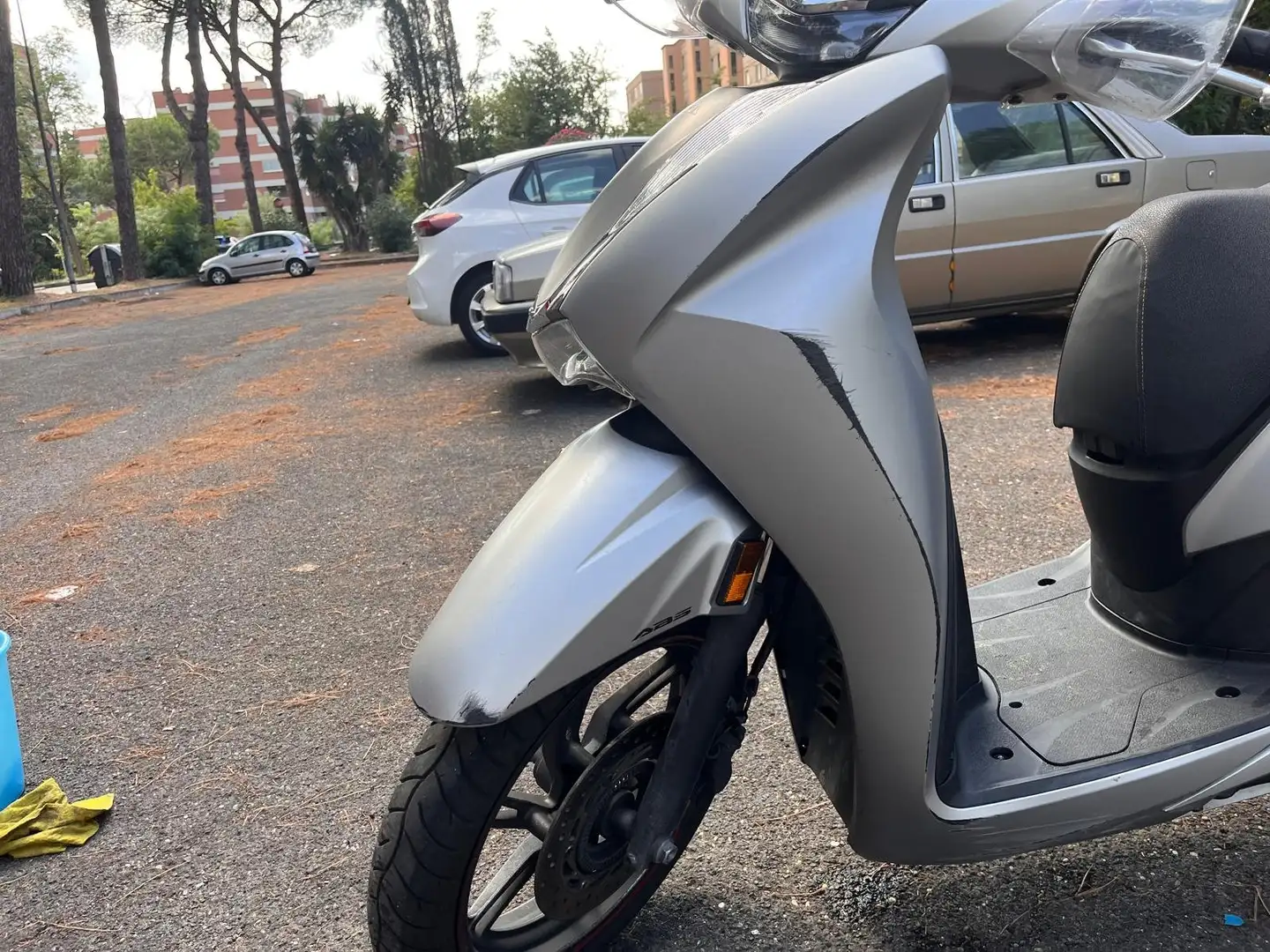 Honda SH 350i Срібний - 1