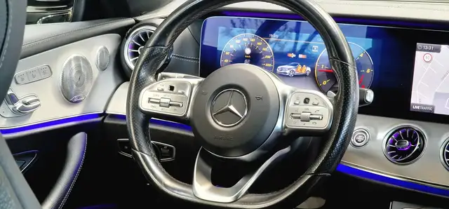 Mercedes-Benz 220 view 15