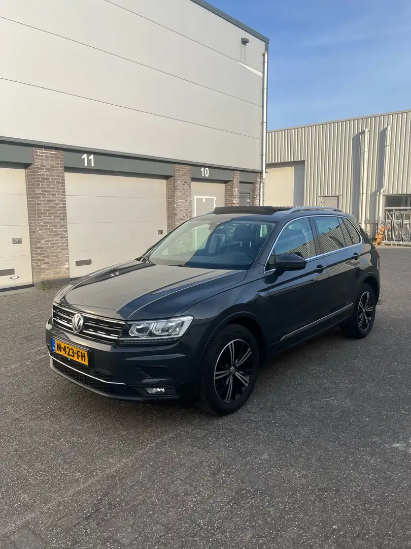 Volkswagen Tiguan 2.0 TDI 4M. Highline Grijs - 1