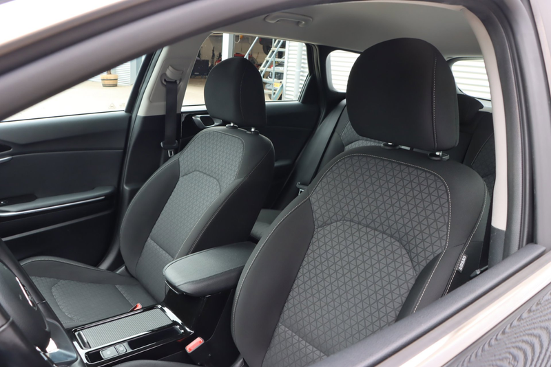 Kia Ceed SW / cee'd SW Sportswagon 1.6 GDI PHEV DynamicLine | CARPLAY | S — photo 31