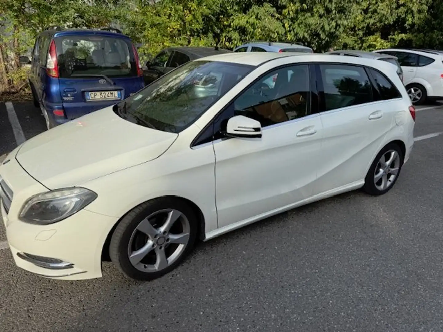 Mercedes-Benz 180 PREMIUM Blanc - 2