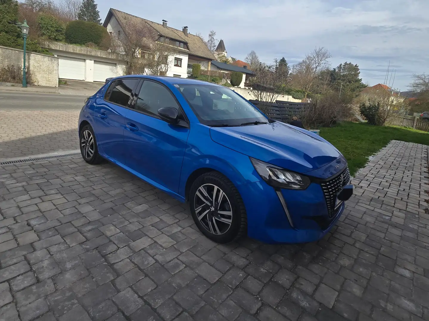 Peugeot 208 208 Allure Pack PureTech 100 S Blau - 1