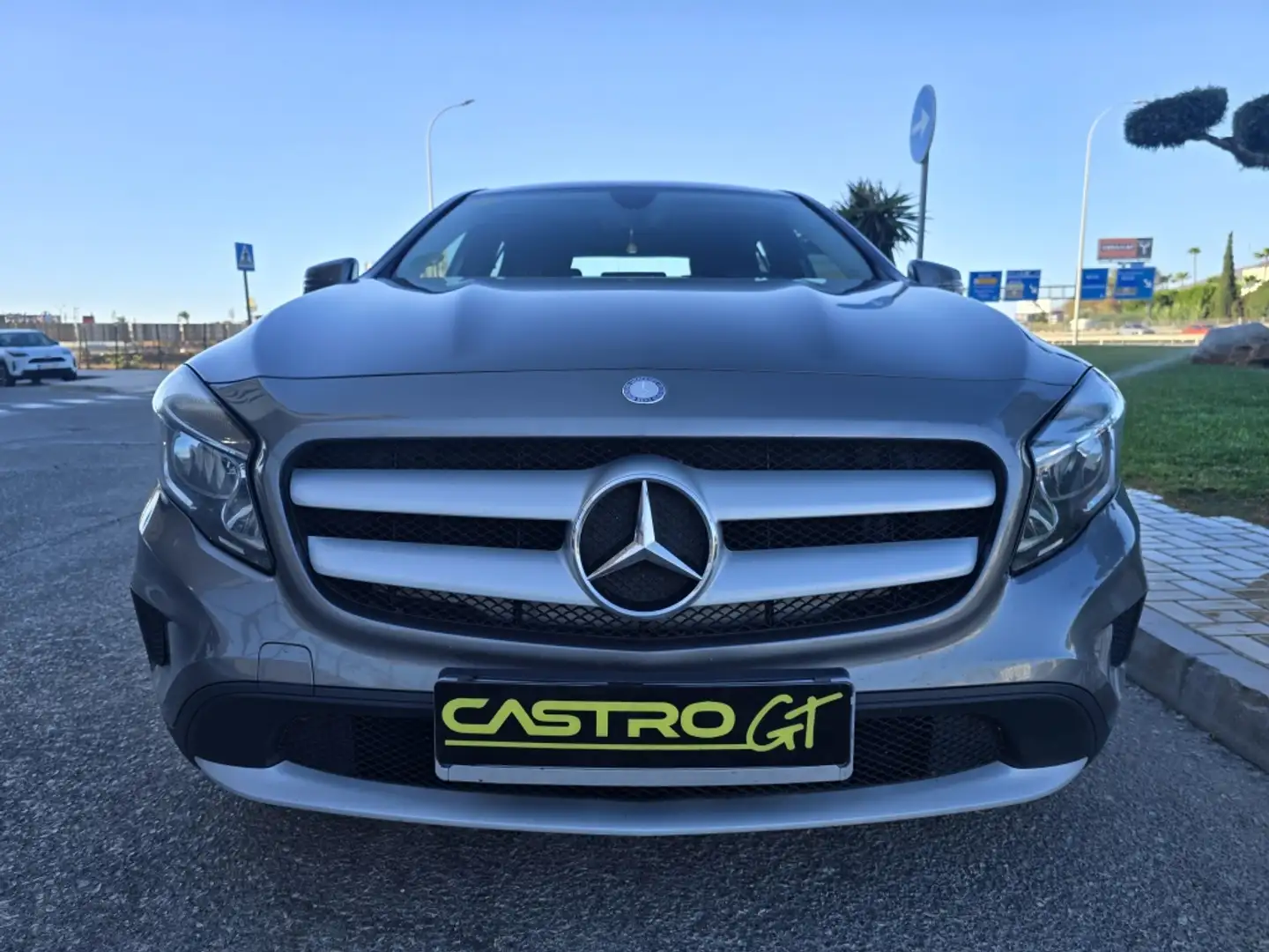 Mercedes-Benz GLA 180 CDi Inspiration Gris - 2