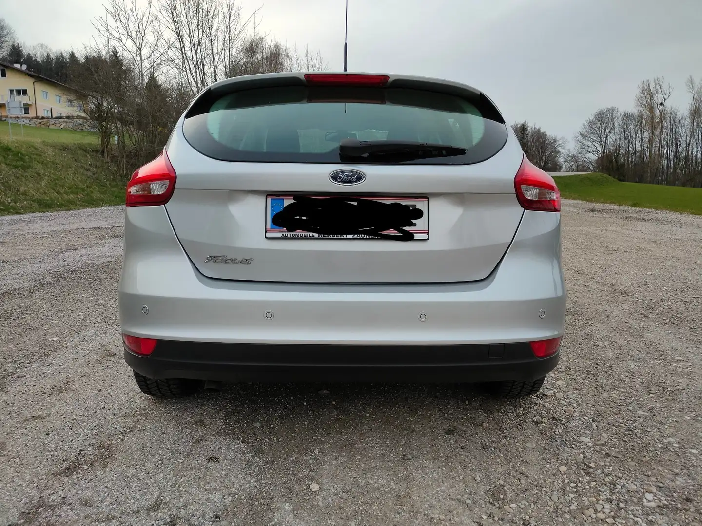 Ford Focus 1,5 TDCi ECOnetic Trend Silber - 2