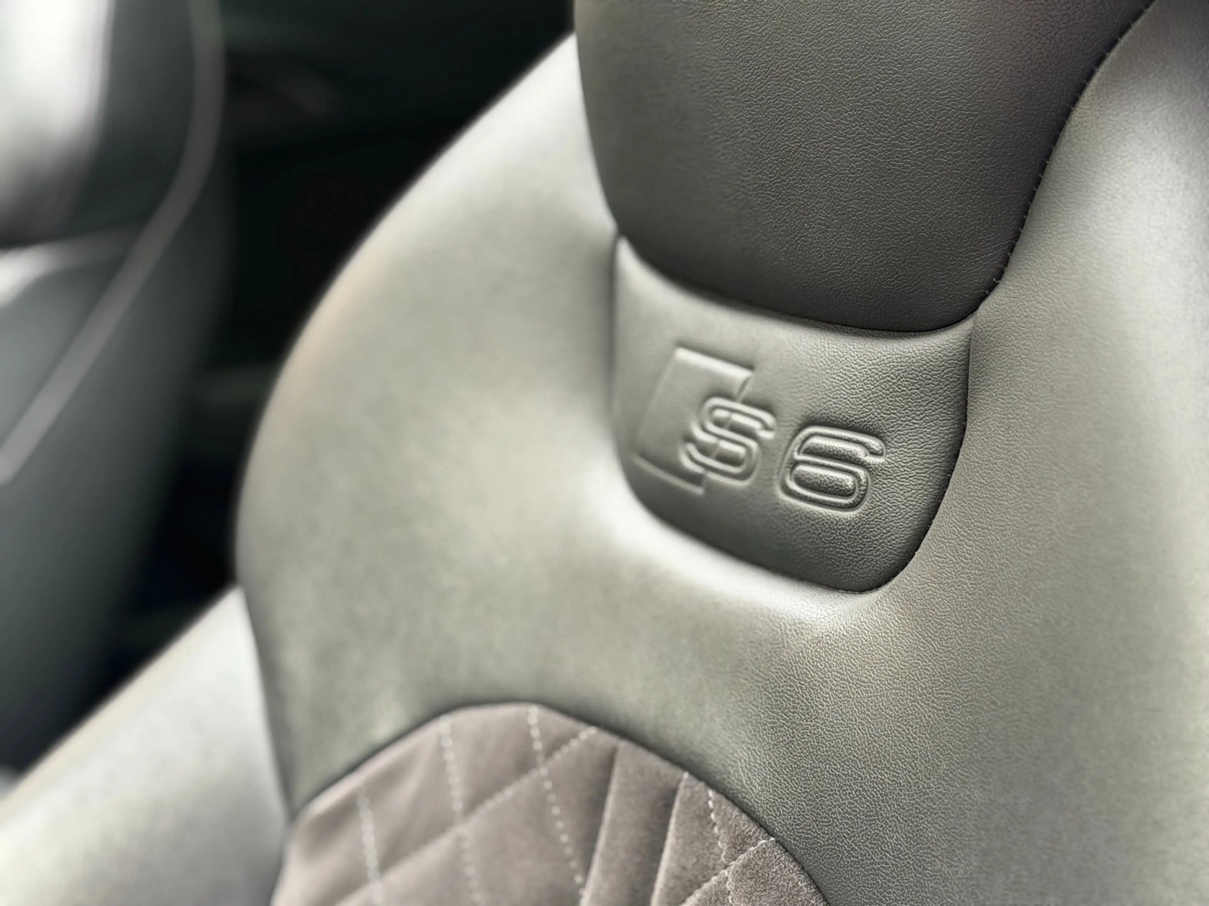 Audi S6 Avant 4.0 TFSI quattro Pro Line Plus|Pano|Keramisc — photo 11