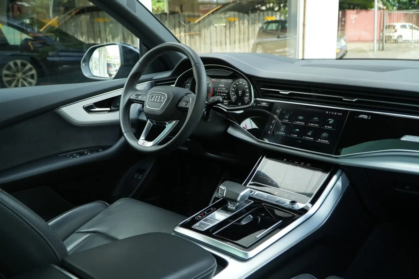 Audi Q8 60 TFSI e Quattro Competition I Pano I Head-up I L Blauw - 2