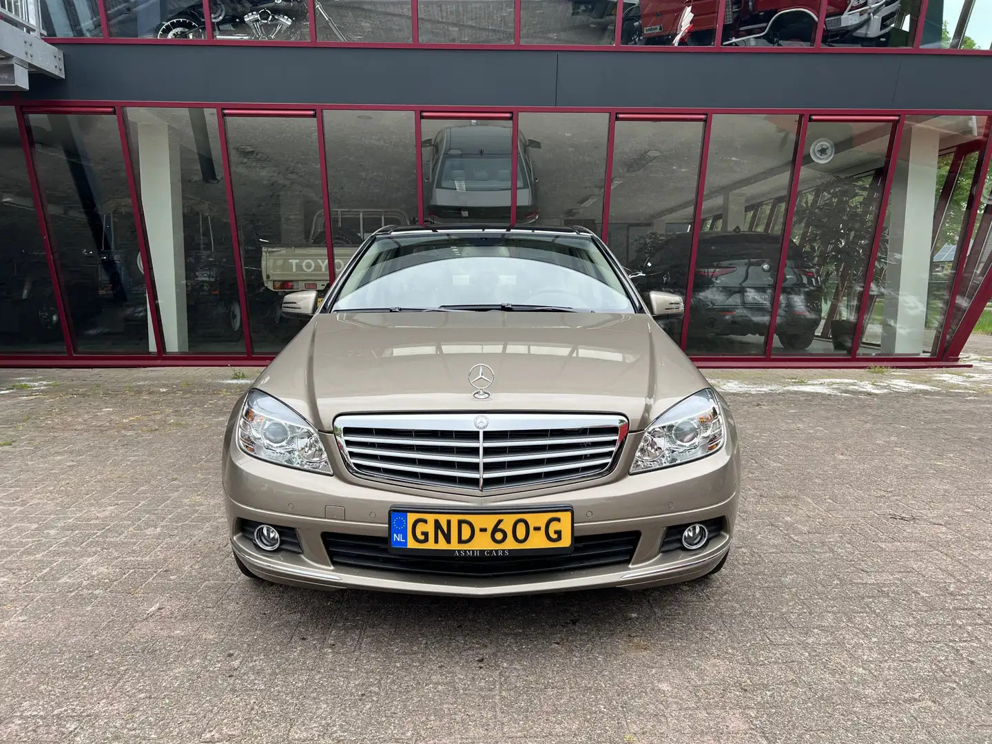 Mercedes-Benz C 200 K Elegance | Nieuwstaat | 8.400 km! | Youngtimer | Beige - 2