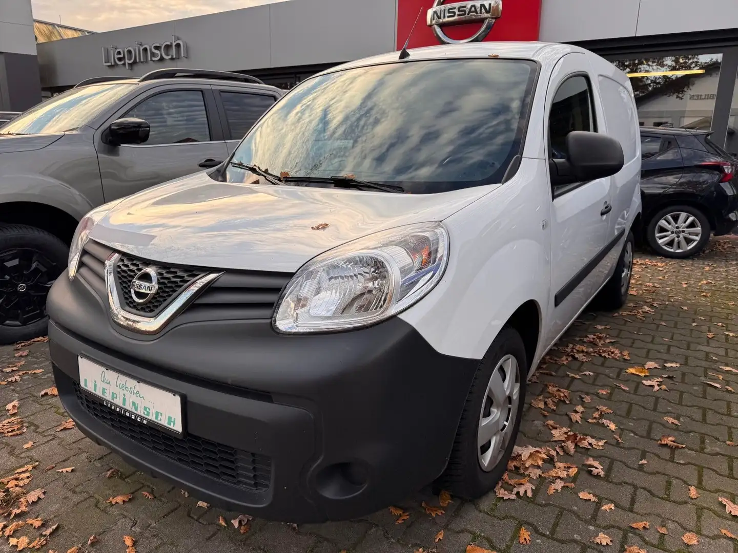 Nissan NV250 Kastenwagen L1H1 2,0t Comfort Weiß - 1
