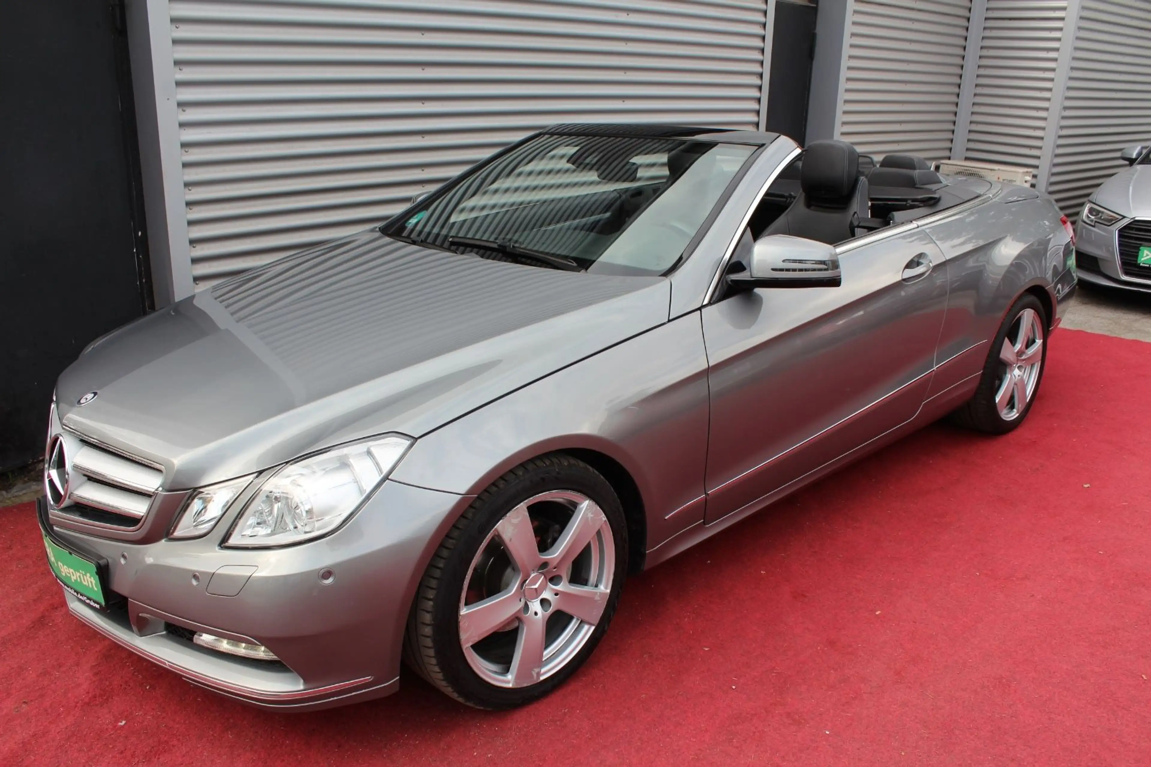 Mercedes-Benz E 250 CABRIO AUTOMATIK KLIMA LEDER NAVI AHK 2.Hd — photo 11