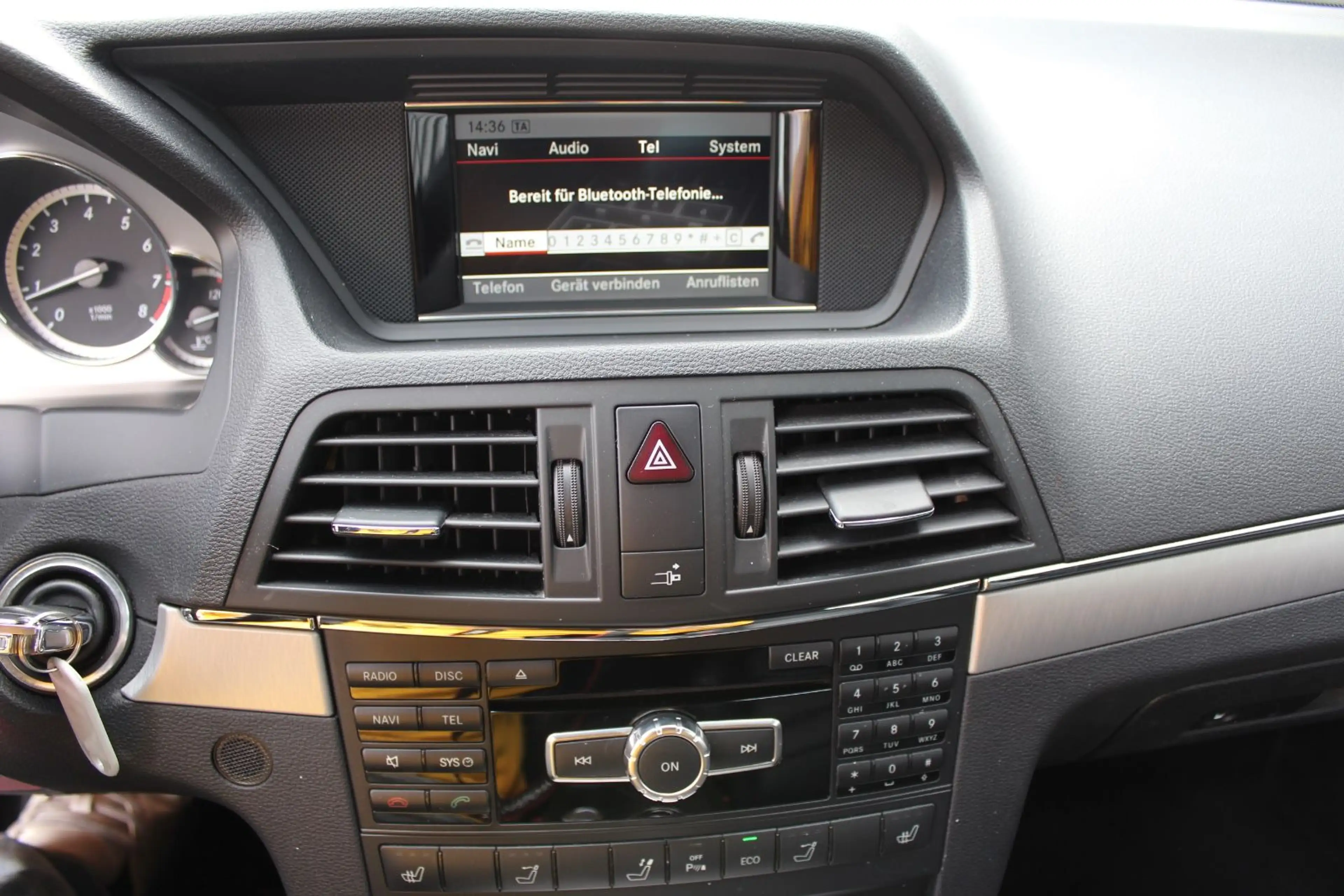 Mercedes-Benz E 250 CABRIO AUTOMATIK KLIMA LEDER NAVI AHK 2.Hd — photo 10