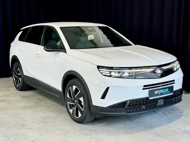 Opel Grandland view 2