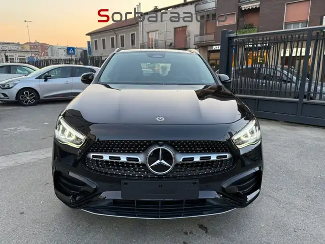 Mercedes-Benz GLA view 8