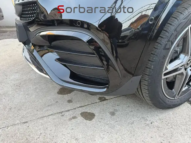 Mercedes-Benz GLA view 9