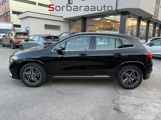 Mercedes-Benz GLA view 2