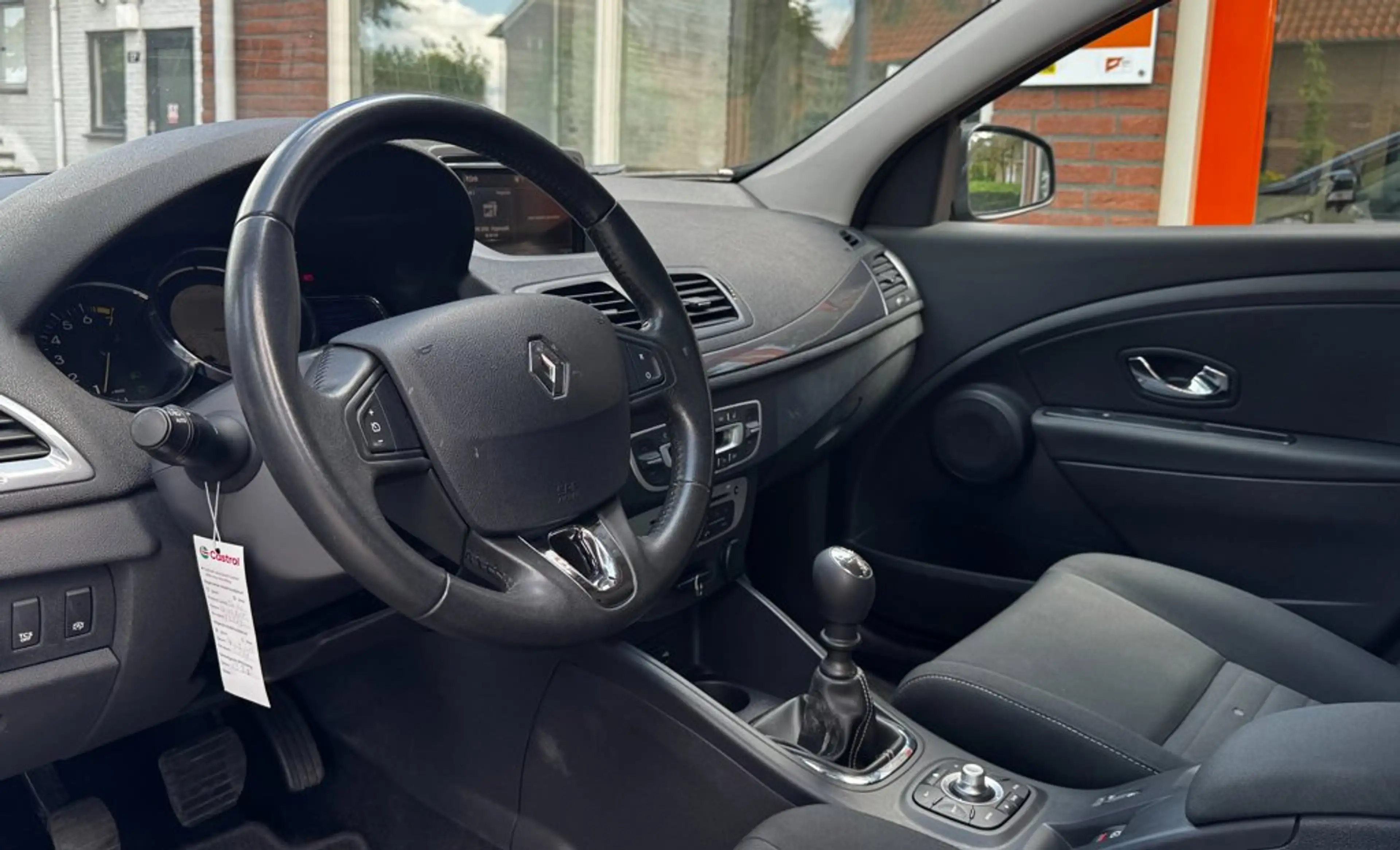 Renault Megane 1.2 TCe Limited — photo 4
