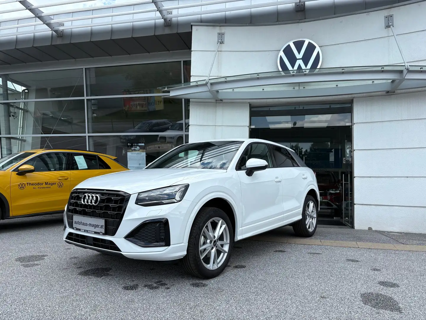 Audi Q2 30 TFSI admired Weiß - 1