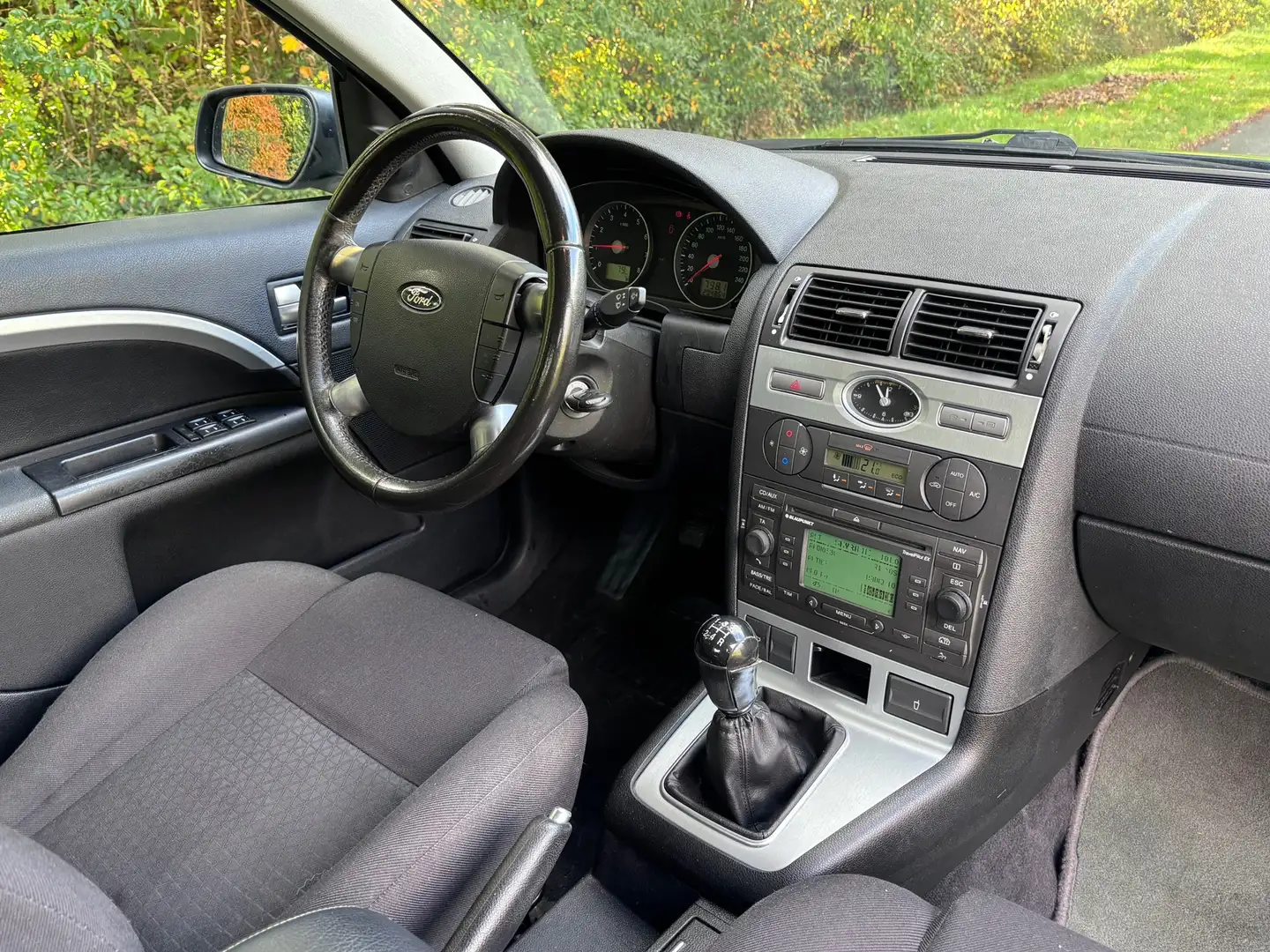 Ford Mondeo 2.0-16V Futura | Airco + Cruise Nu € 1.475,-!| Blauw - 2