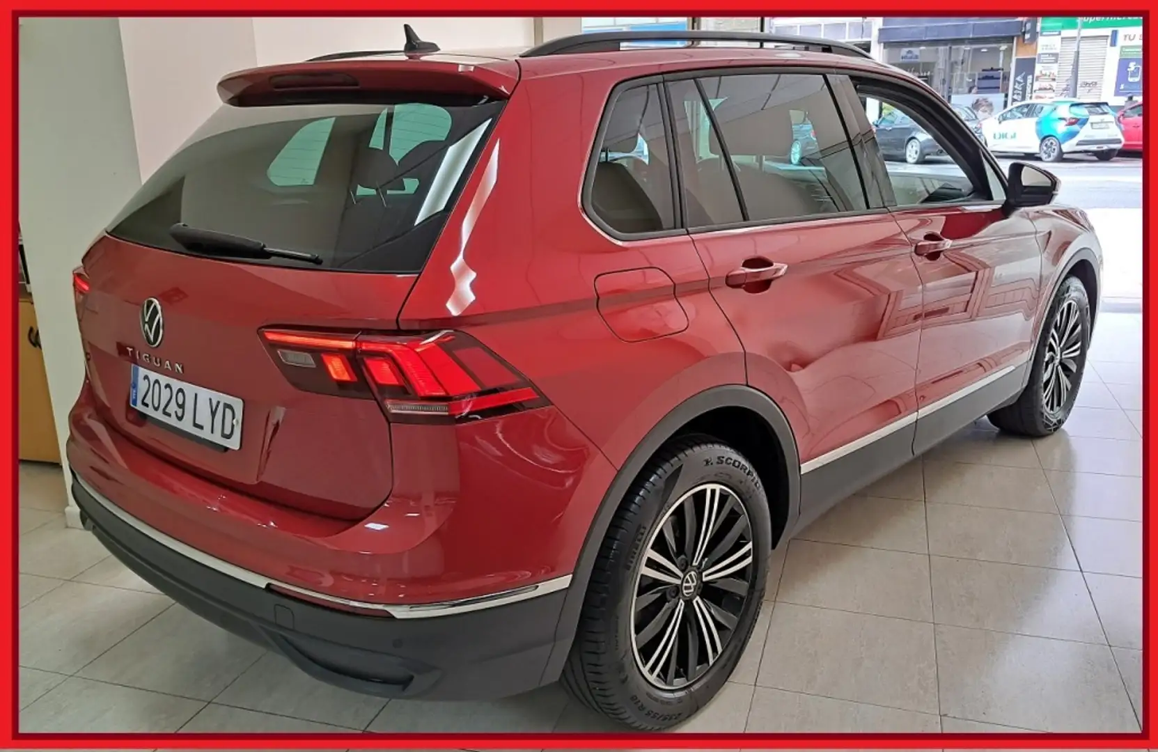 Volkswagen Tiguan 2.0TDI Life 110kW Burdeos - 2