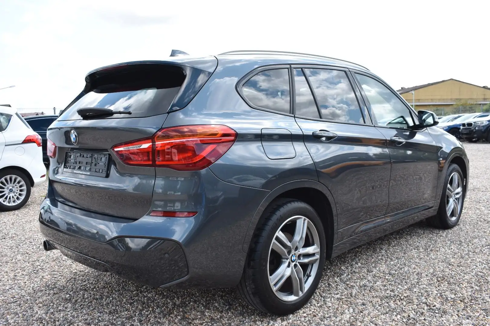BMW X1 Baureihe X1 sDrive 18 d M Sport Gris - 2
