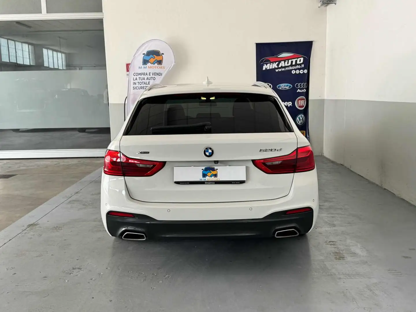 BMW 520 d xDrive Touring Msport Bianco - 2