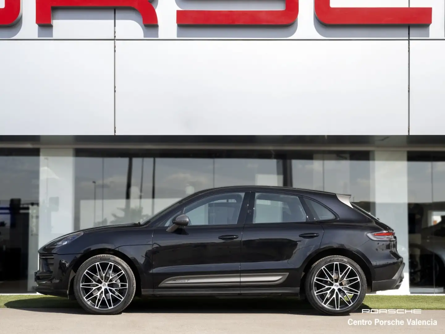 Porsche Macan T Aut. Negro - 2