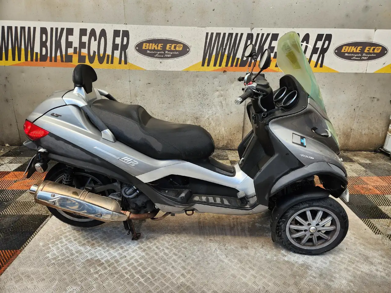 Piaggio MP3 400