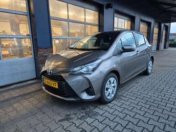 1.5 VVT-I ACTIVE, Camera, Cruise controle, Climate