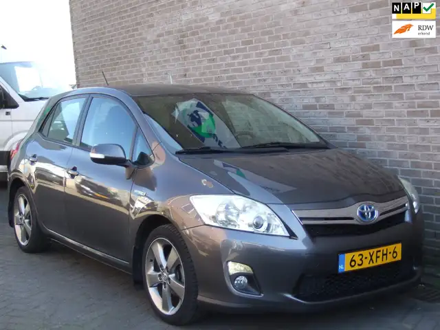 Toyota Auris 1.8 Full Hybrid Dynamic Business