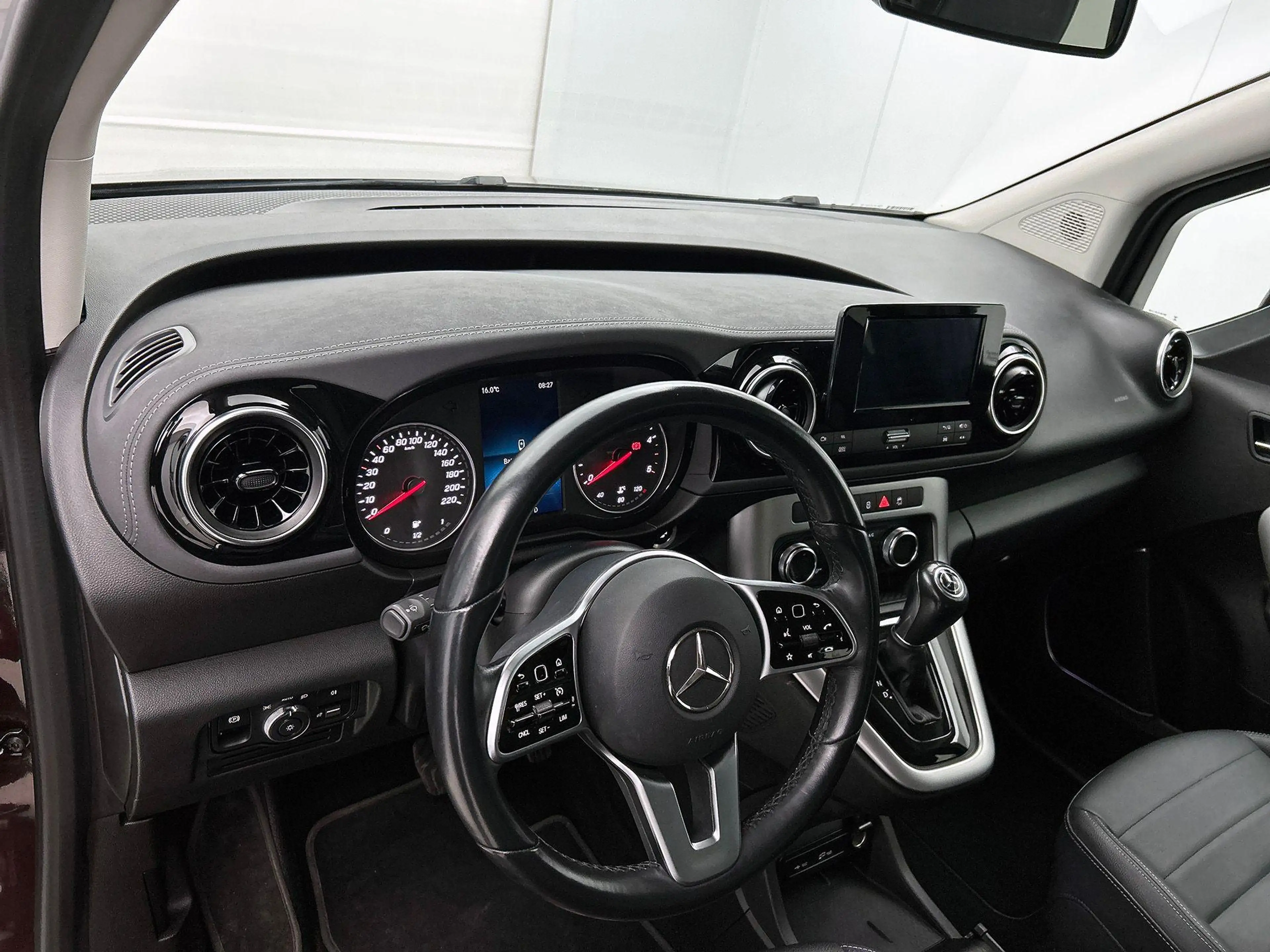 Mercedes-Benz T-Class 180 d Style | Dodehoekassistent | Smartphone Integ — photo 8