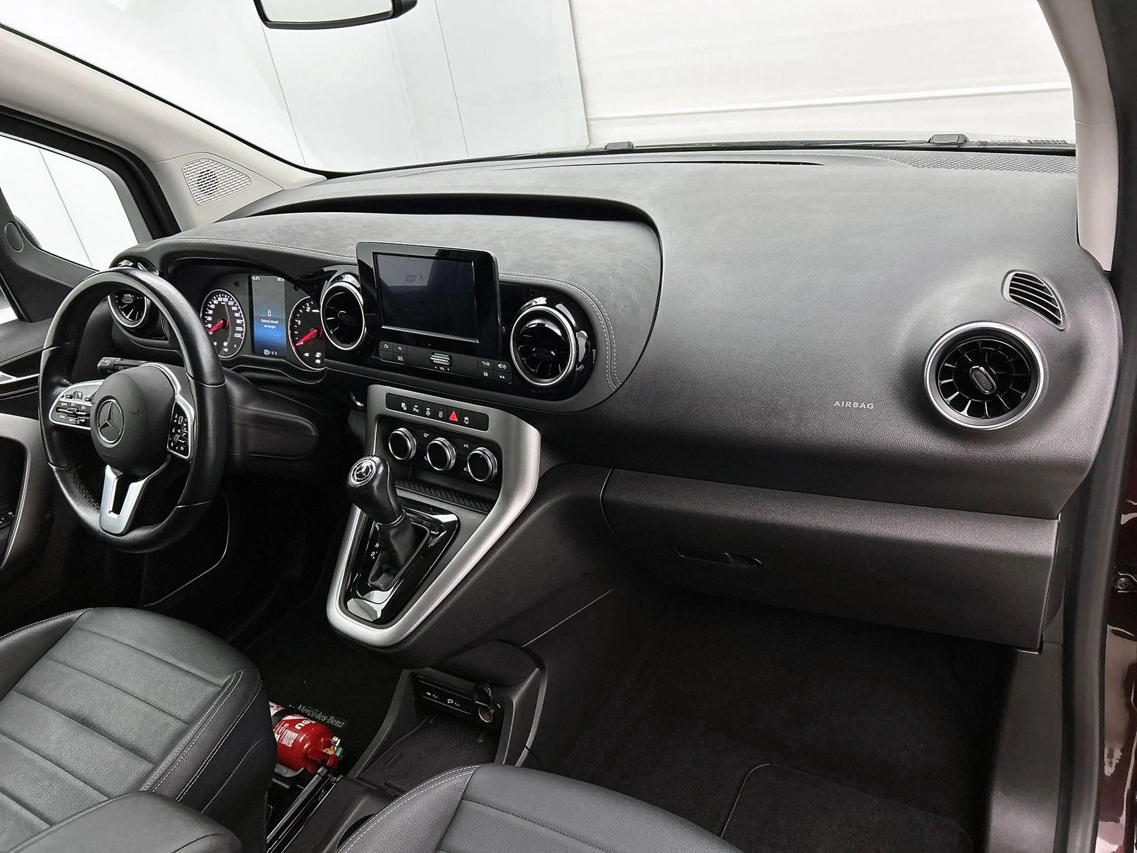Mercedes-Benz T-Class 180 d Style | Dodehoekassistent | Smartphone Integ — photo 9