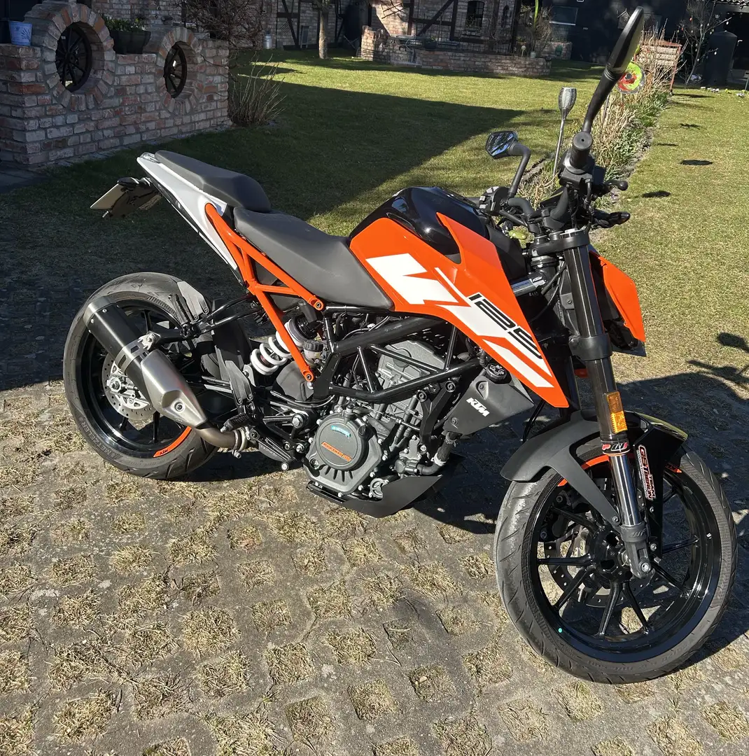 KTM 125 Duke Orange - 1