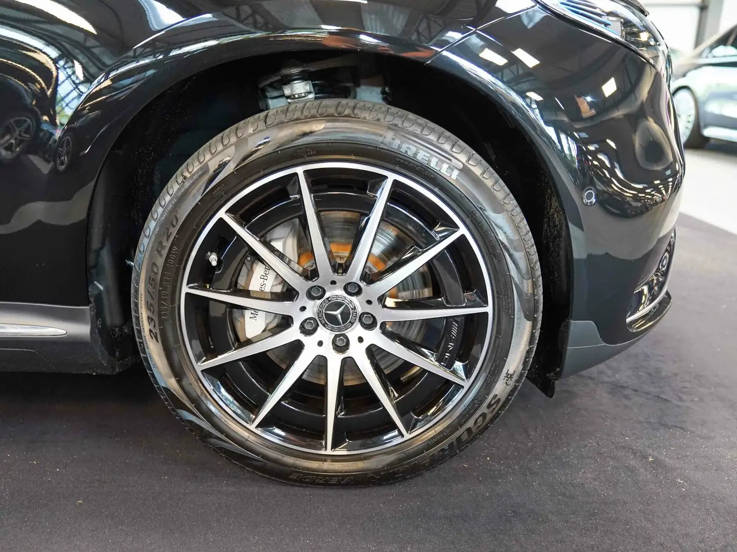 Mercedes-Benz EQC 400 EQC 400 4M AMG Line Advanced Sound Fahrassistenz Schwarz - 2