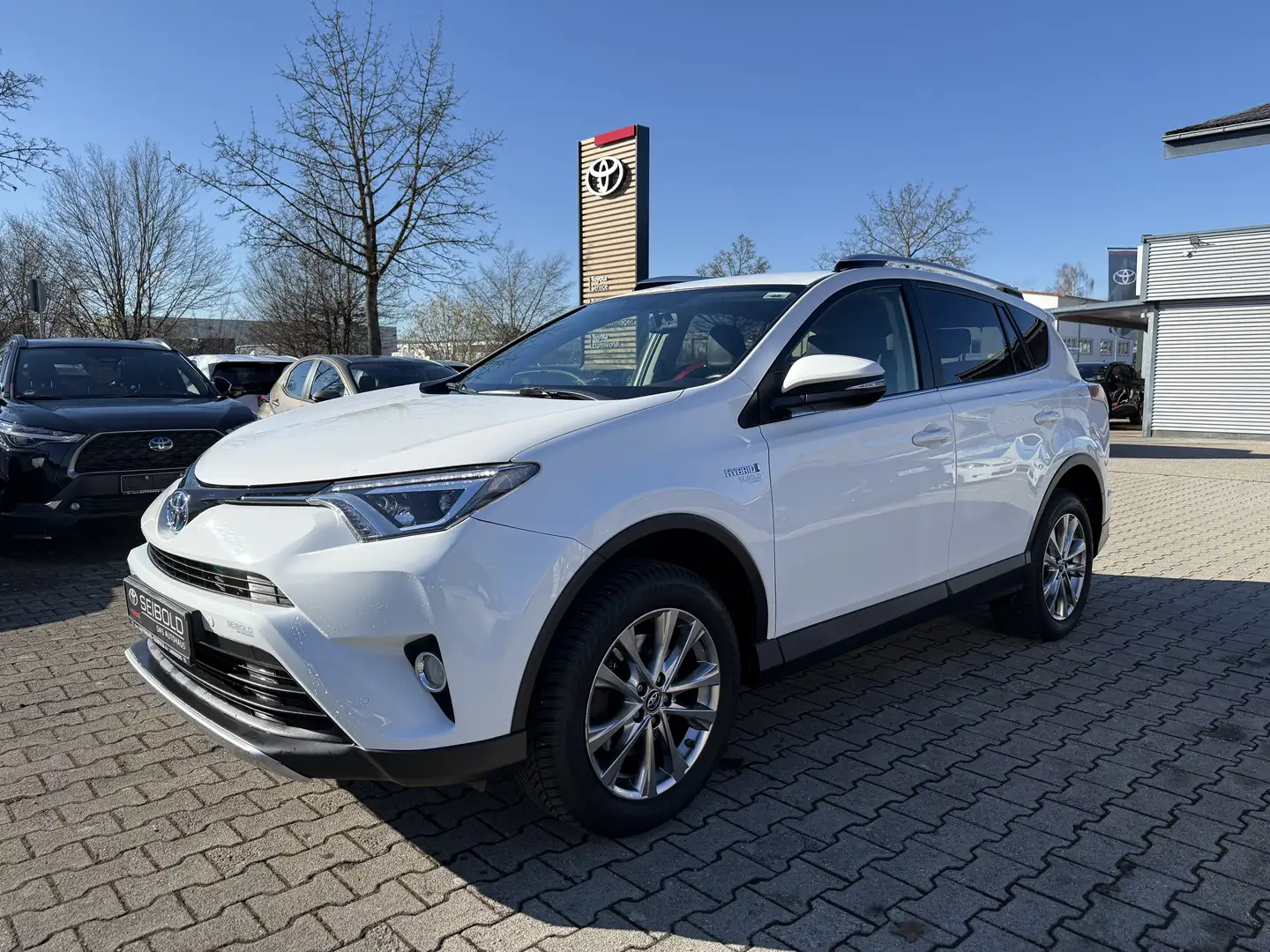 Toyota RAV 4 Hybrid Executive 4x4 Weiß - 2