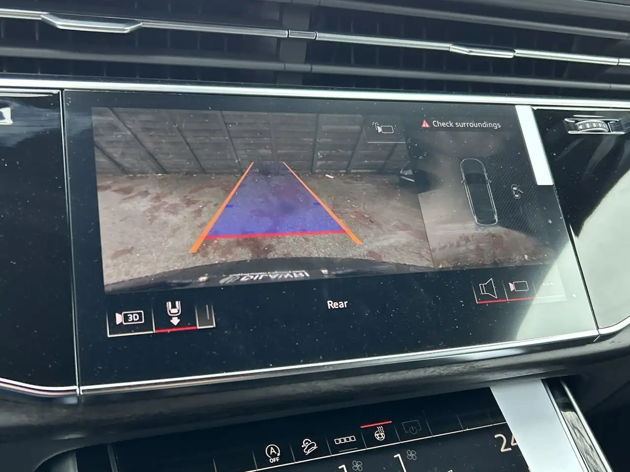 Audi Q7 снимка Audi Q7