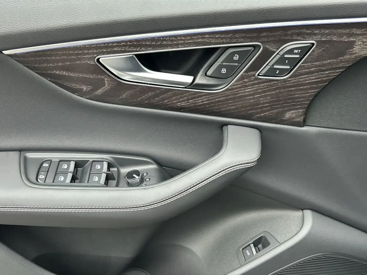 Audi Q7 снимка Audi Q7