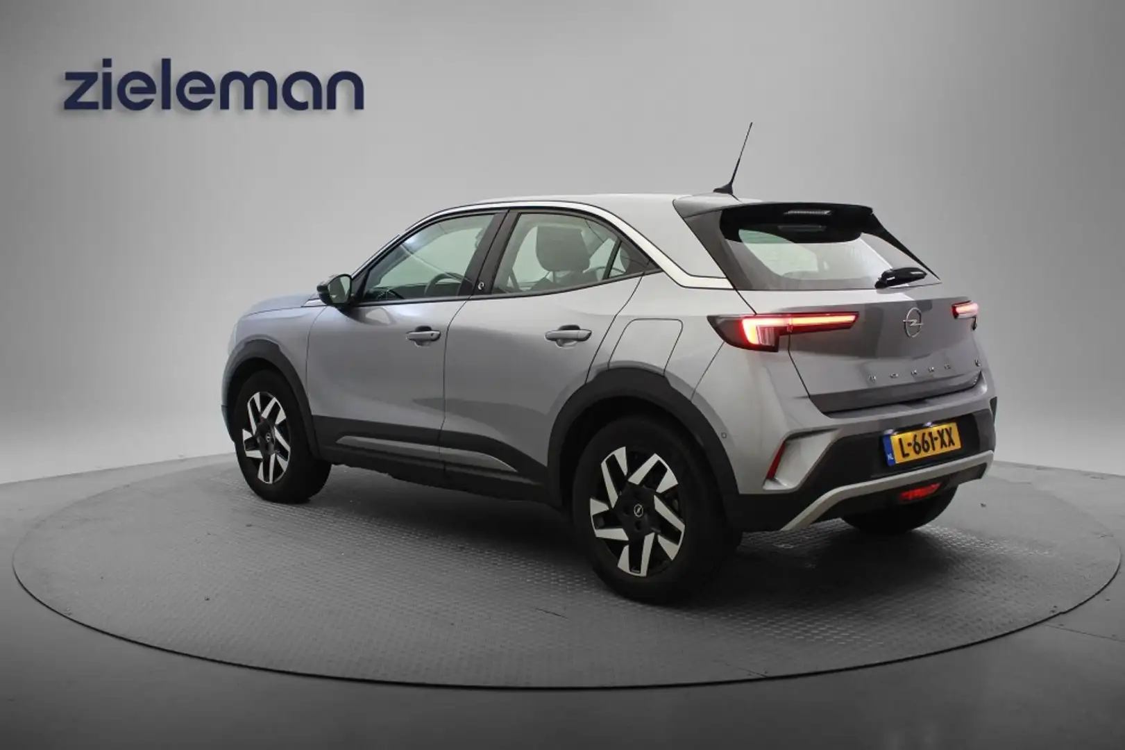 Opel Mokka-E Elegance 50-kWh 11kw - Carplay, Navi, Camera, Clim Grijs - 2