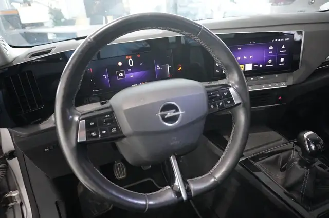 Opel Astra view 14