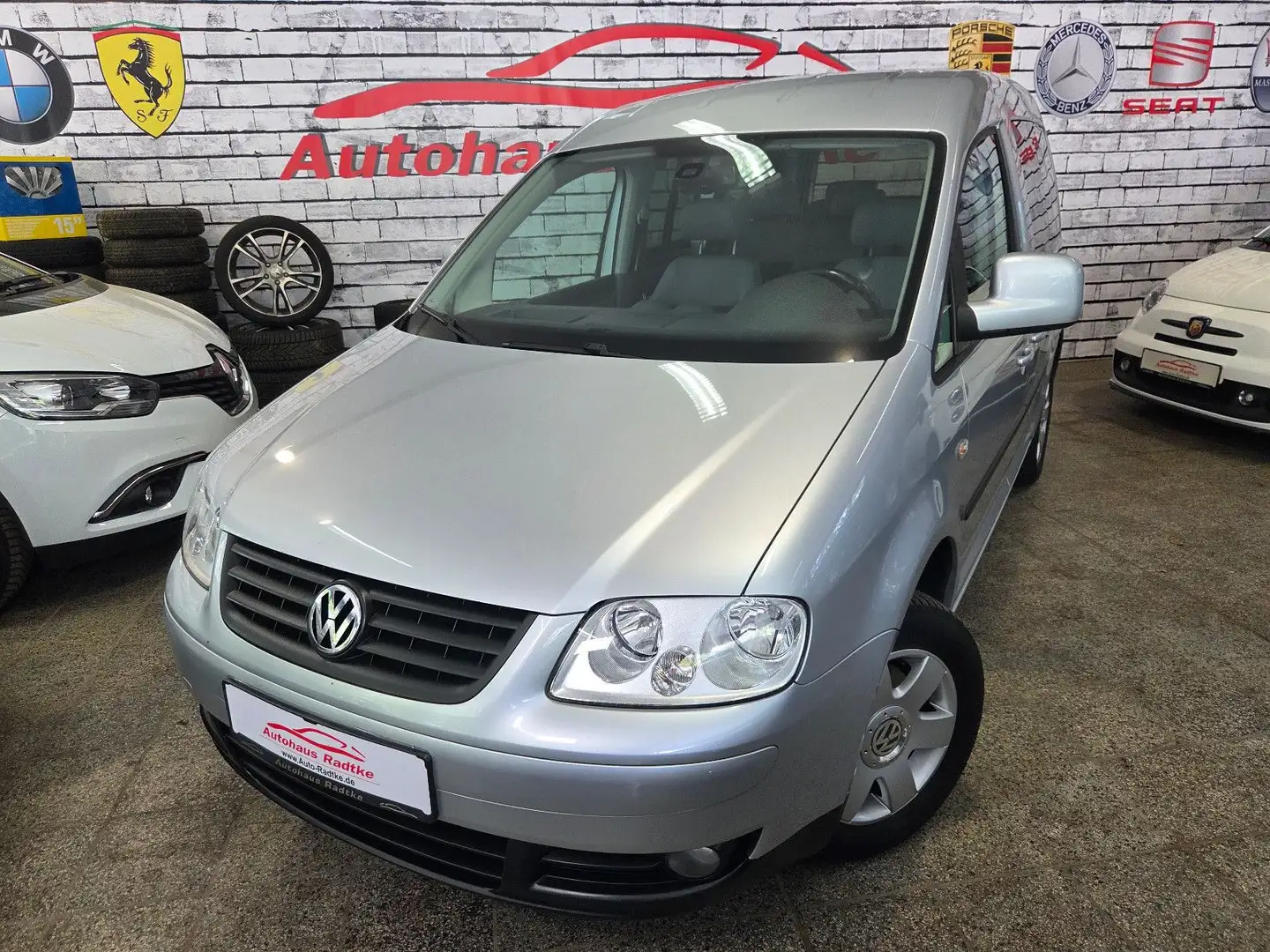 Volkswagen Caddy Life 1.9 TDI Style 7-Sitzer*Tüv & Service* Silber - 1