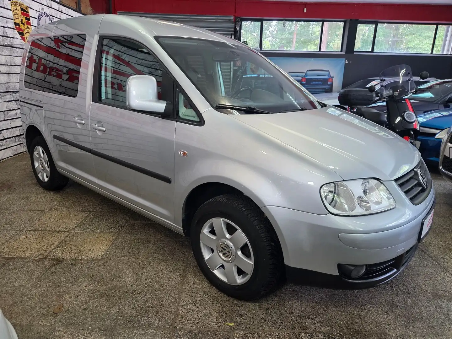 Volkswagen Caddy Life 1.9 TDI Style 7-Sitzer*Tüv & Service* Silber - 2