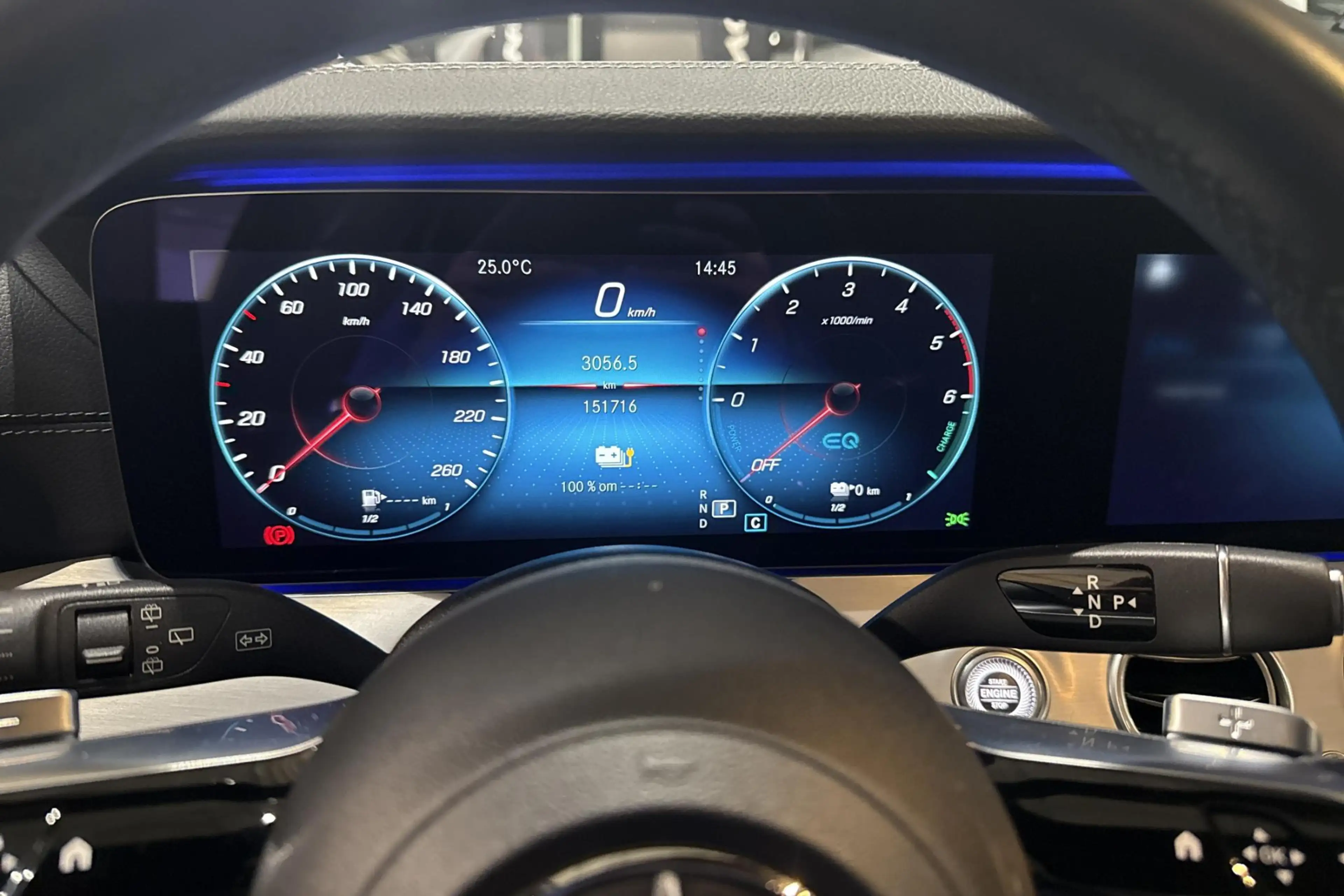 Mercedes-Benz E 300 Break E 300de *BURMESTER AMG LINE PREMIUM PLUS LUX — photo 13