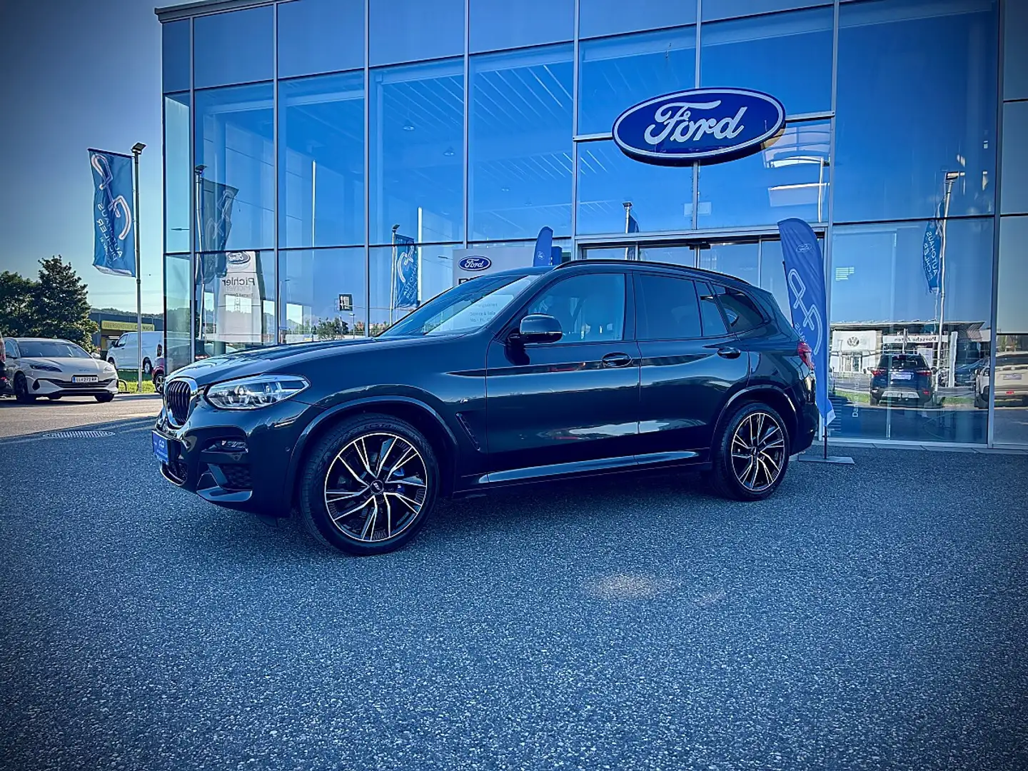 BMW X3 xDrive30d 48V Aut. Österreich Paket / M-PAKET /... Schwarz - 2