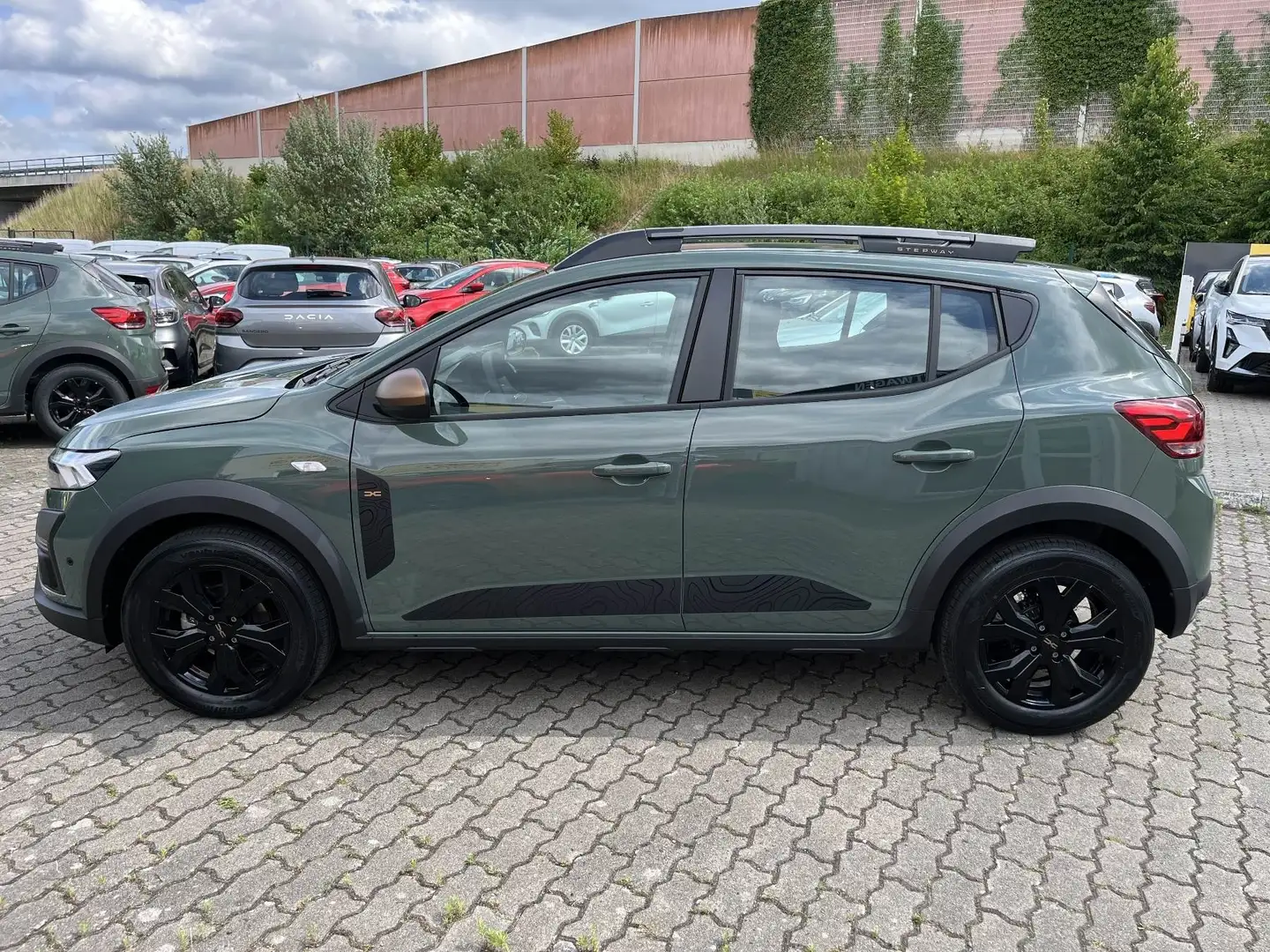 Dacia Sandero Stepway Extreme+ TCe 100 ECO-G Grau - 2