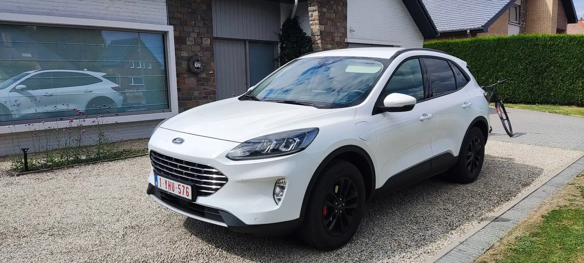 Ford Kuga 2.5 Duratec PHEV TITANIUM Wit - 1