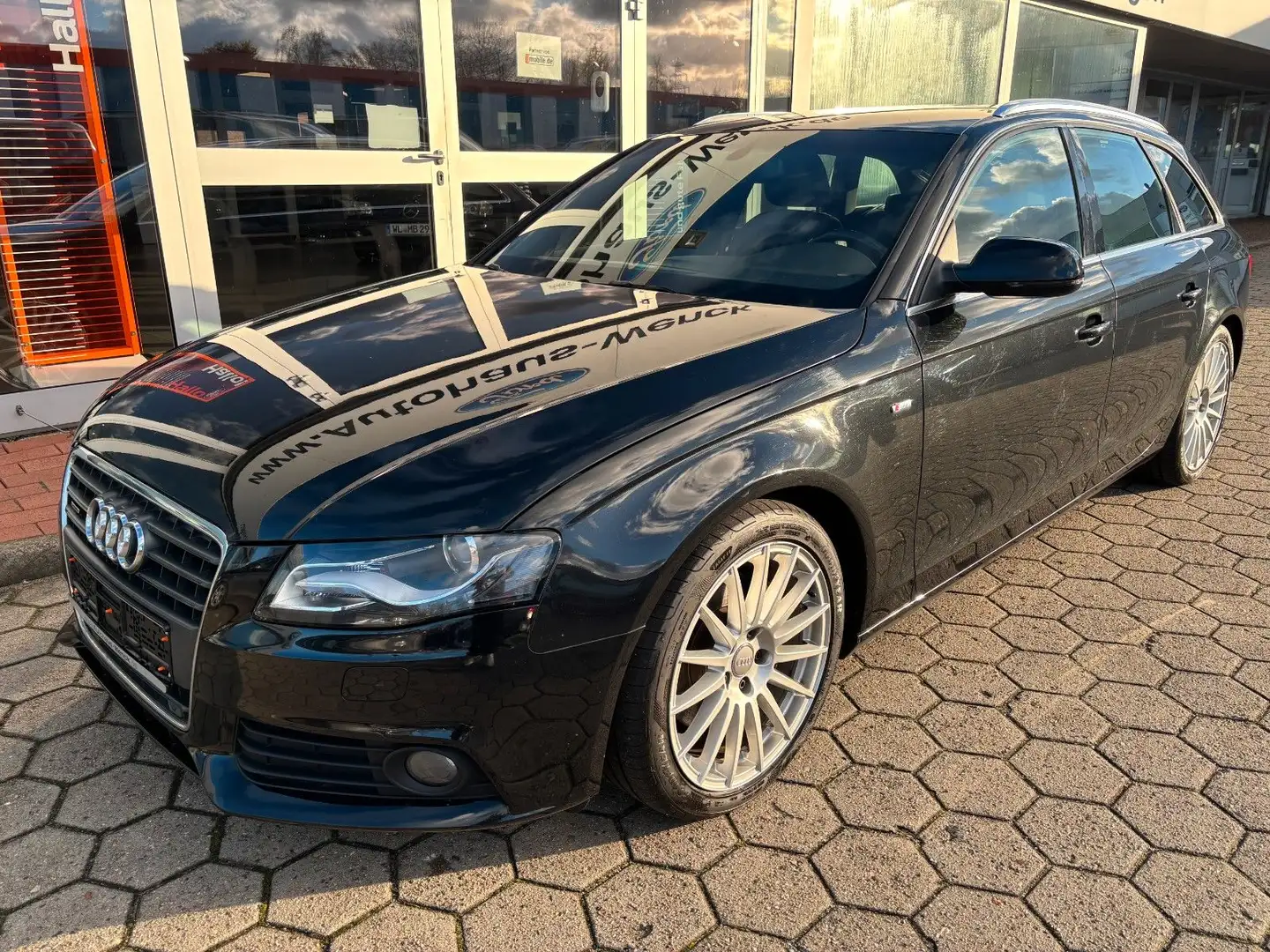 Audi A4 2,0l S line quattro*AUTOMATIK*XENON*NAVI*AHK Schwarz - 2
