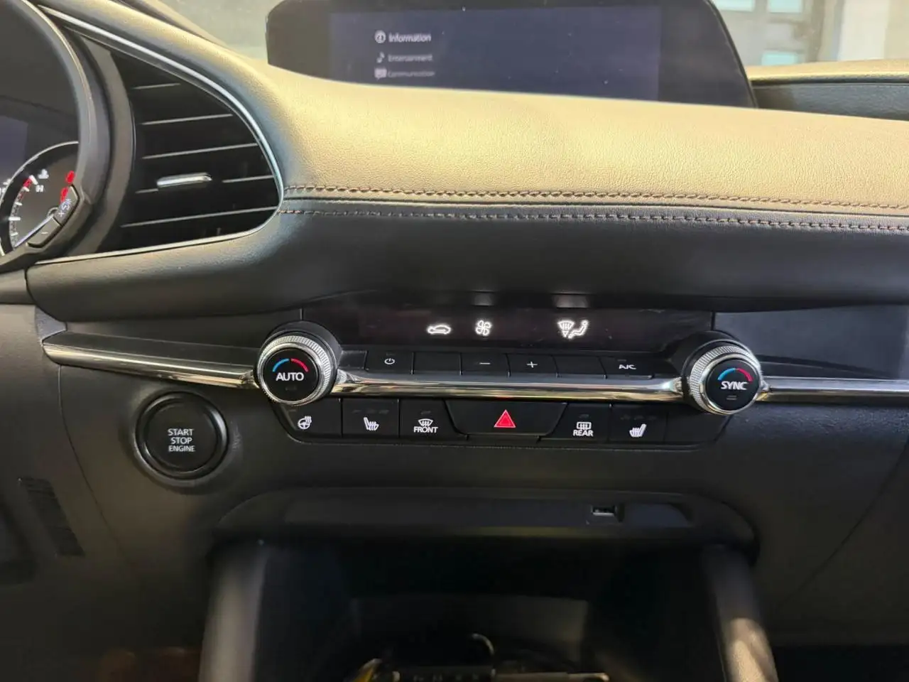 Mazda 3 снимка Mazda 3