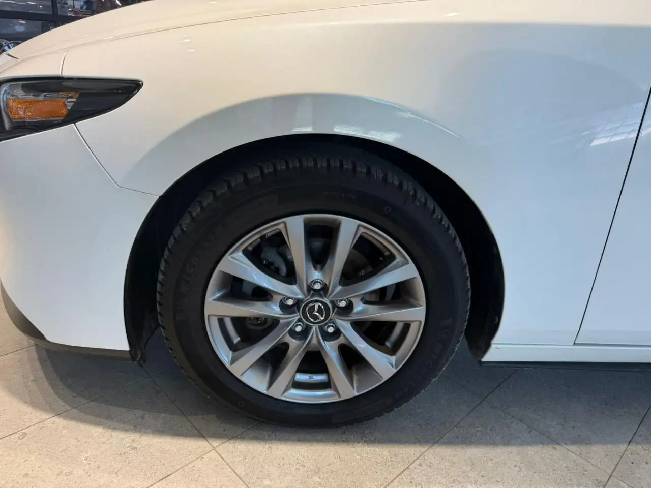 Mazda 3 снимка Mazda 3